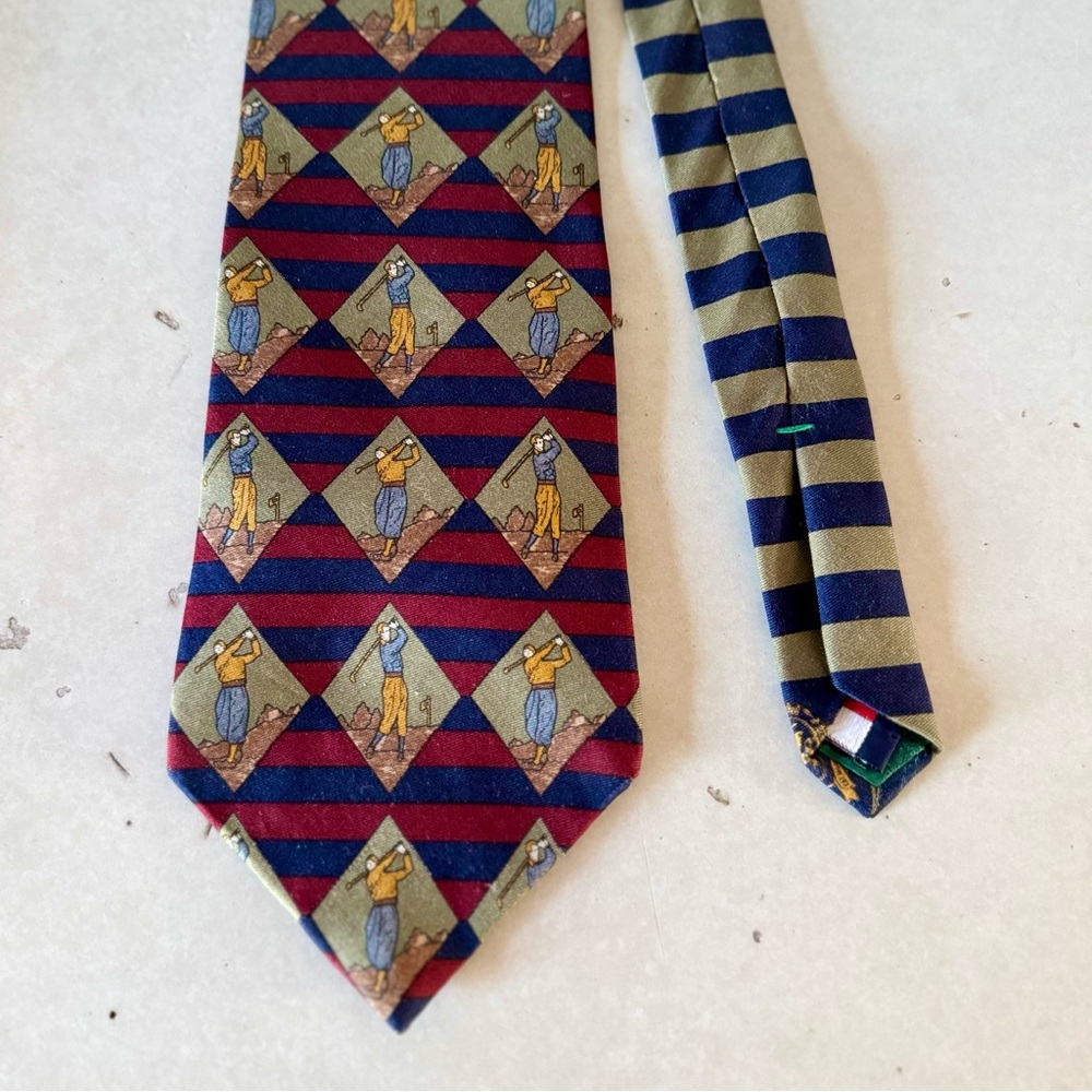 Tommy Hilfiger Vintage Golf Themed Men’s 100 % Silk Neck Tie Suit Preppy Golfing